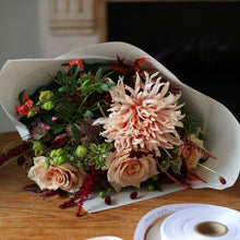 Load image into Gallery viewer, Flower Arranging Workshop- Spring edition!