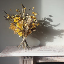 Load image into Gallery viewer, Everlasting Dried Bouquet