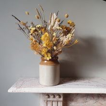 Load image into Gallery viewer, Everlasting Dried Bouquet