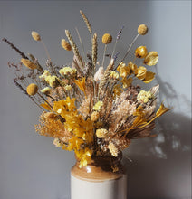 Load image into Gallery viewer, Everlasting Dried Bouquet